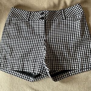 White House Black Market Black & White Check Shorts Size 2